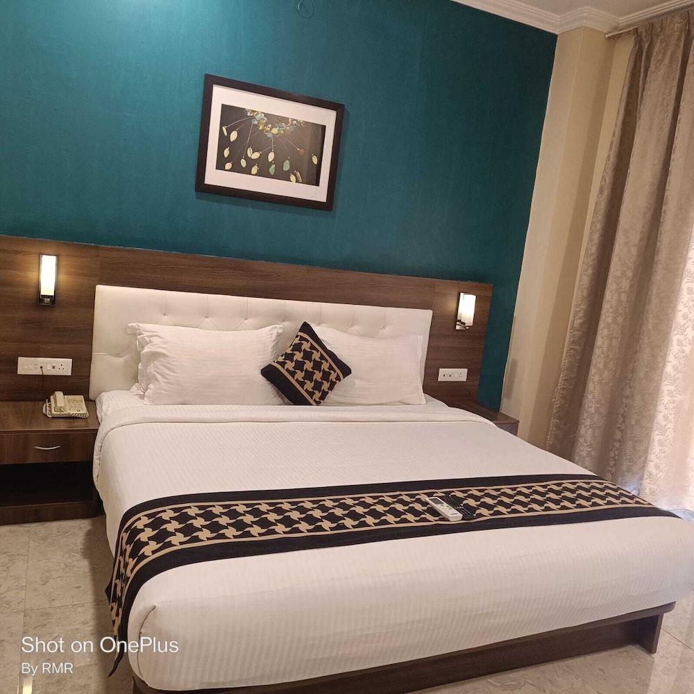 CHRIS HOTEL WHITEFIELD 25/50
