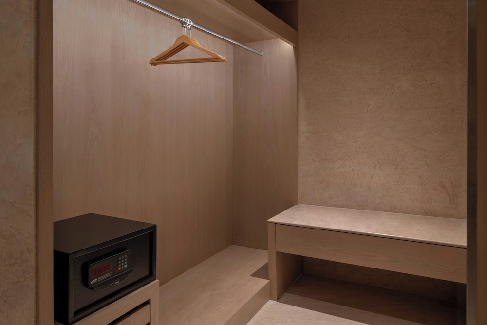 Courtyard By Marriott Mumbai International Airport 21/50
