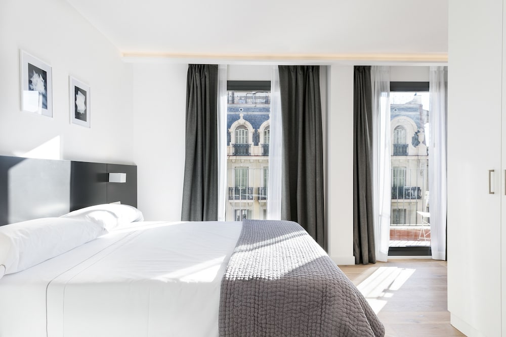1 BEDROOM, APARTMENT