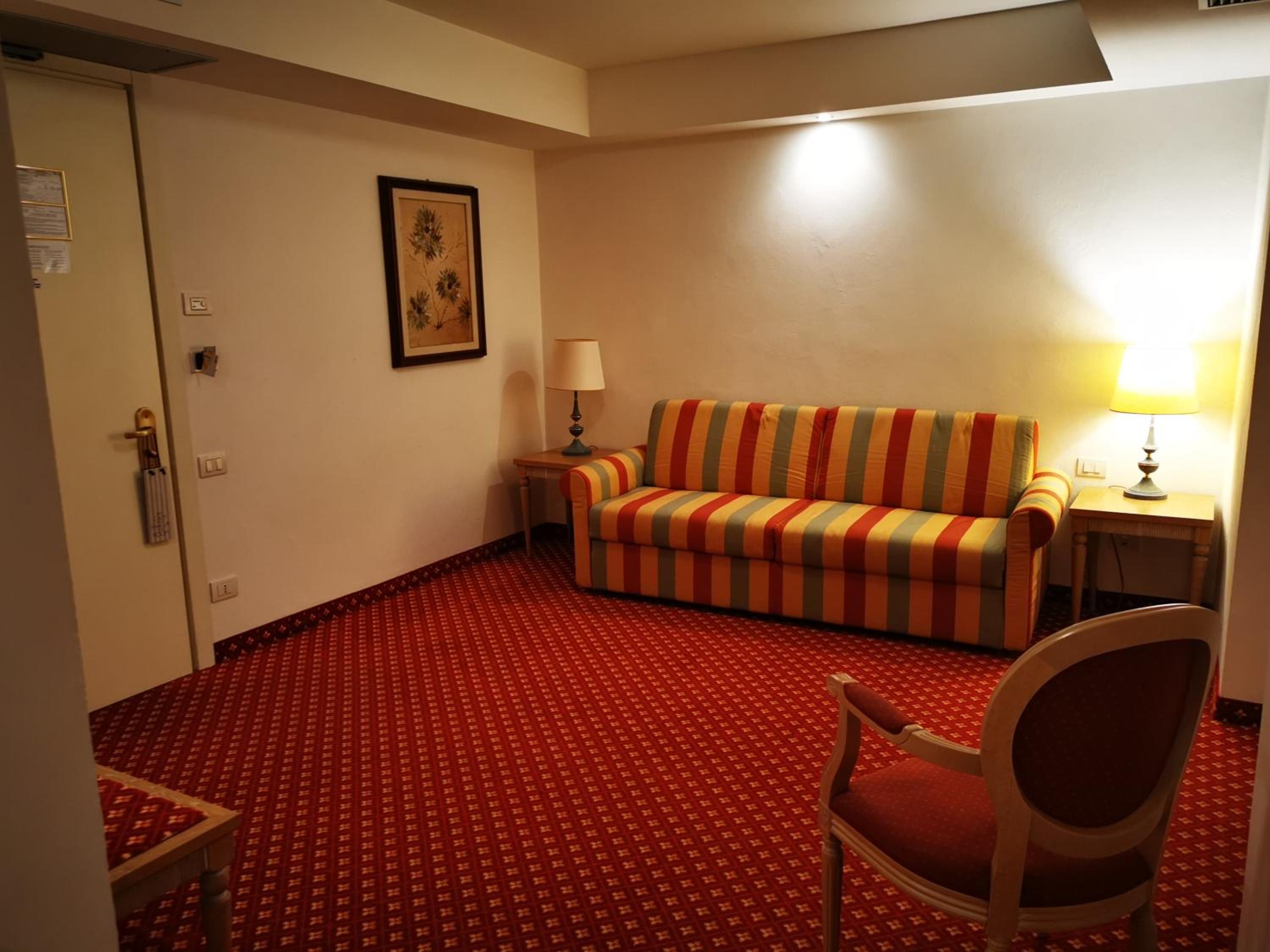 Hotel Bristol 30/50