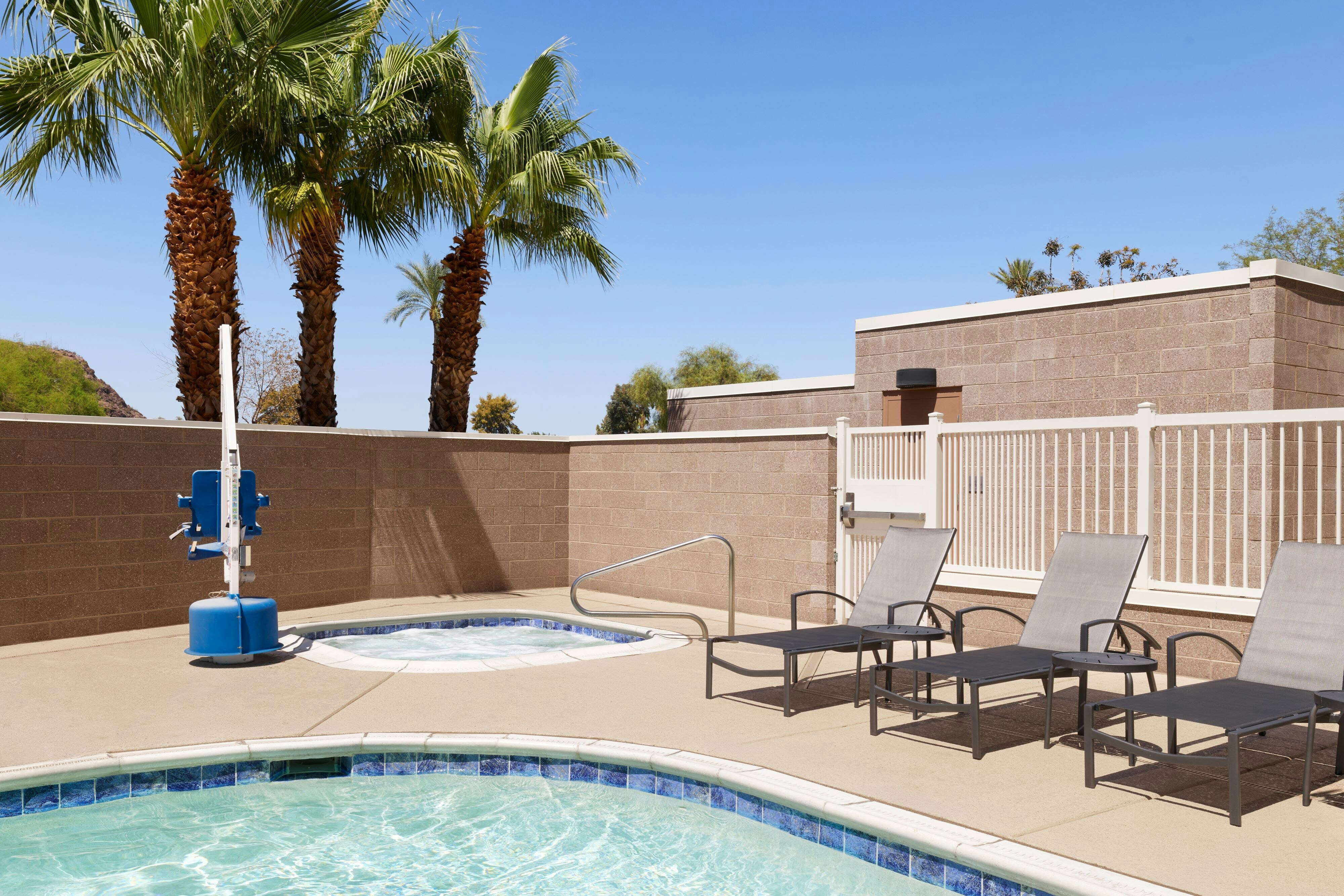 Fairfield Inn & Suites By Marriott Phoenix Tempe/Airport 25/51