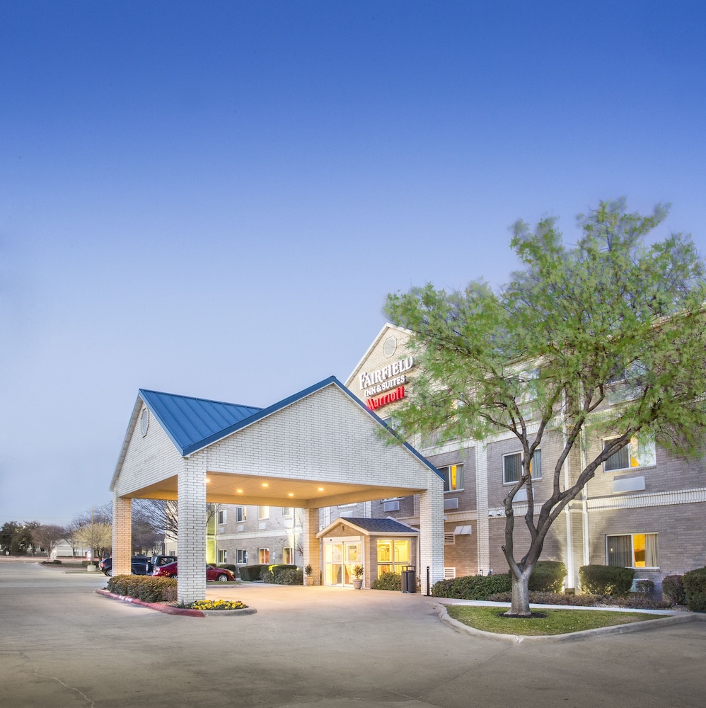 Fairfield Inn & Suites Dallas Plano 3/34