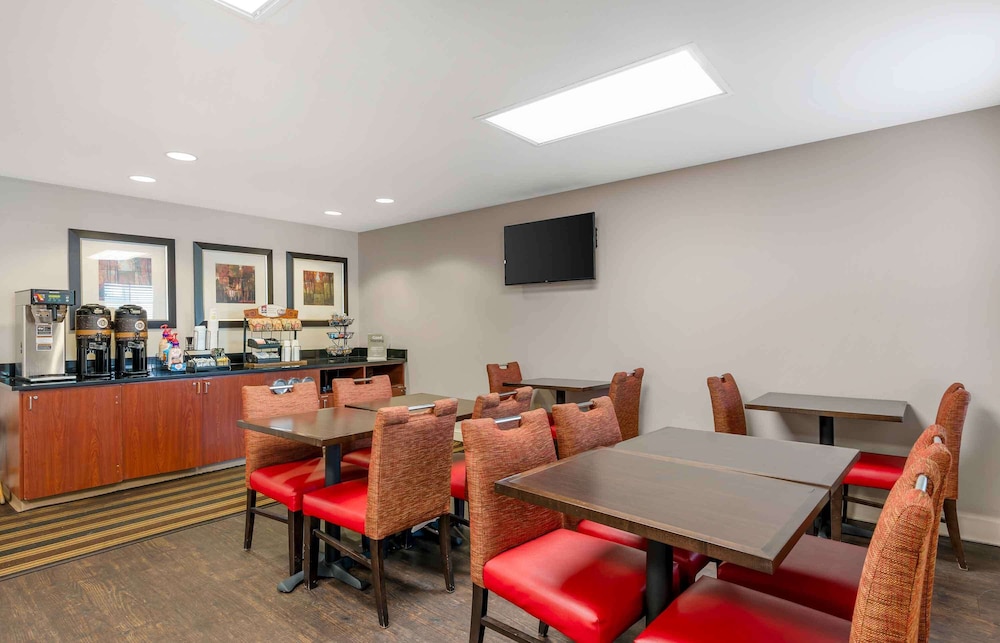Extended Stay America - Indianapolis -Airport-W Southern Ave 44/60