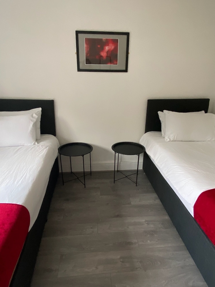 Hotel Tia 30/77