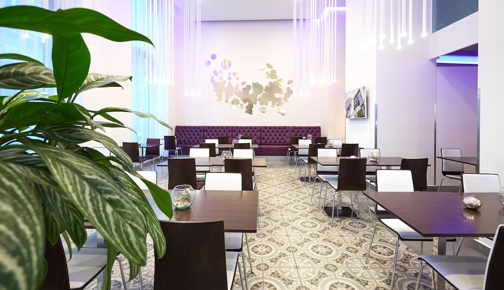12 Revay Hotel 44/62
