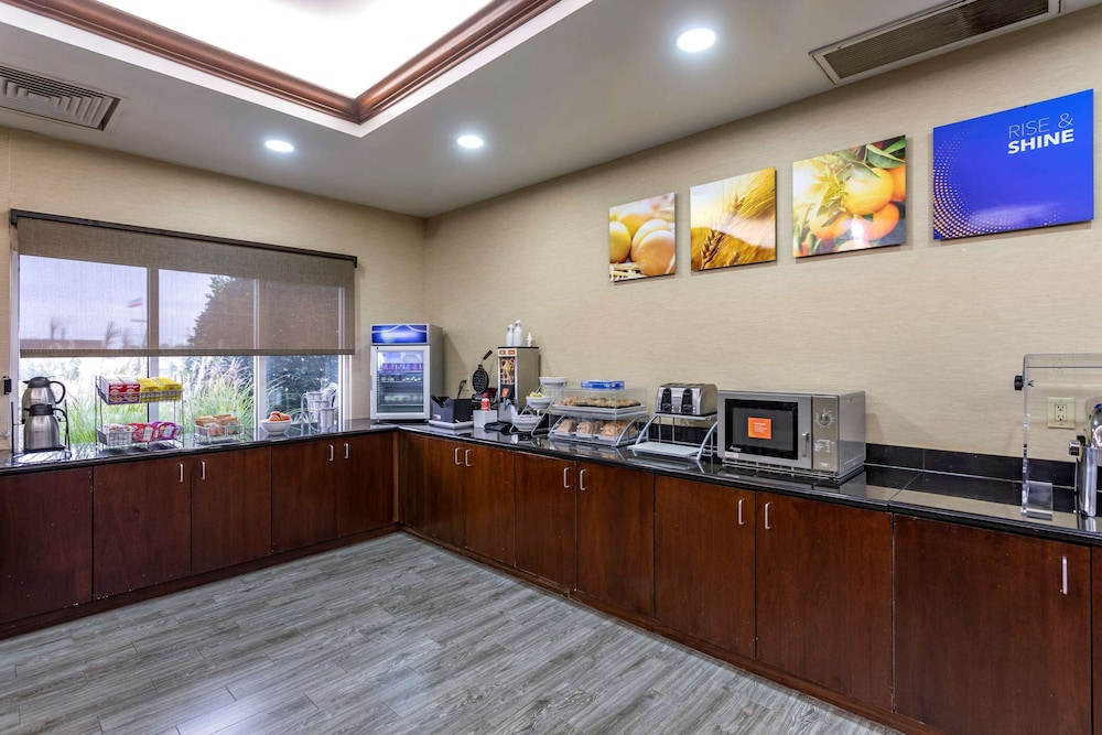 Comfort Suites Olive Branch - Memphis South 7/43