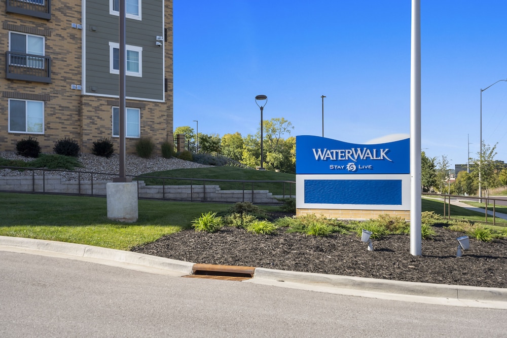 WaterWalk Extended Stay by Wyndham Kansas City - Overland Pk 49/61