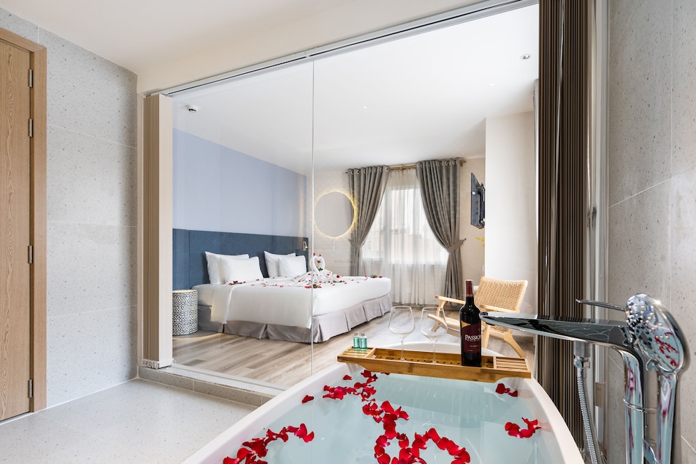 Jovia Hotel 26/49