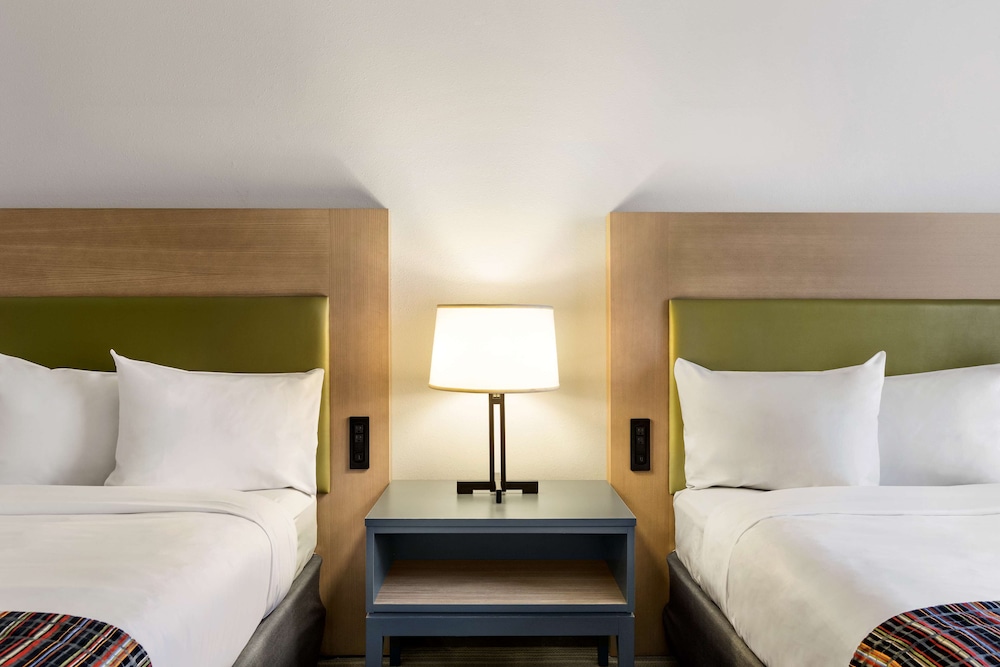 Country Inn Suites By Radisson Wausau Wi 12/36