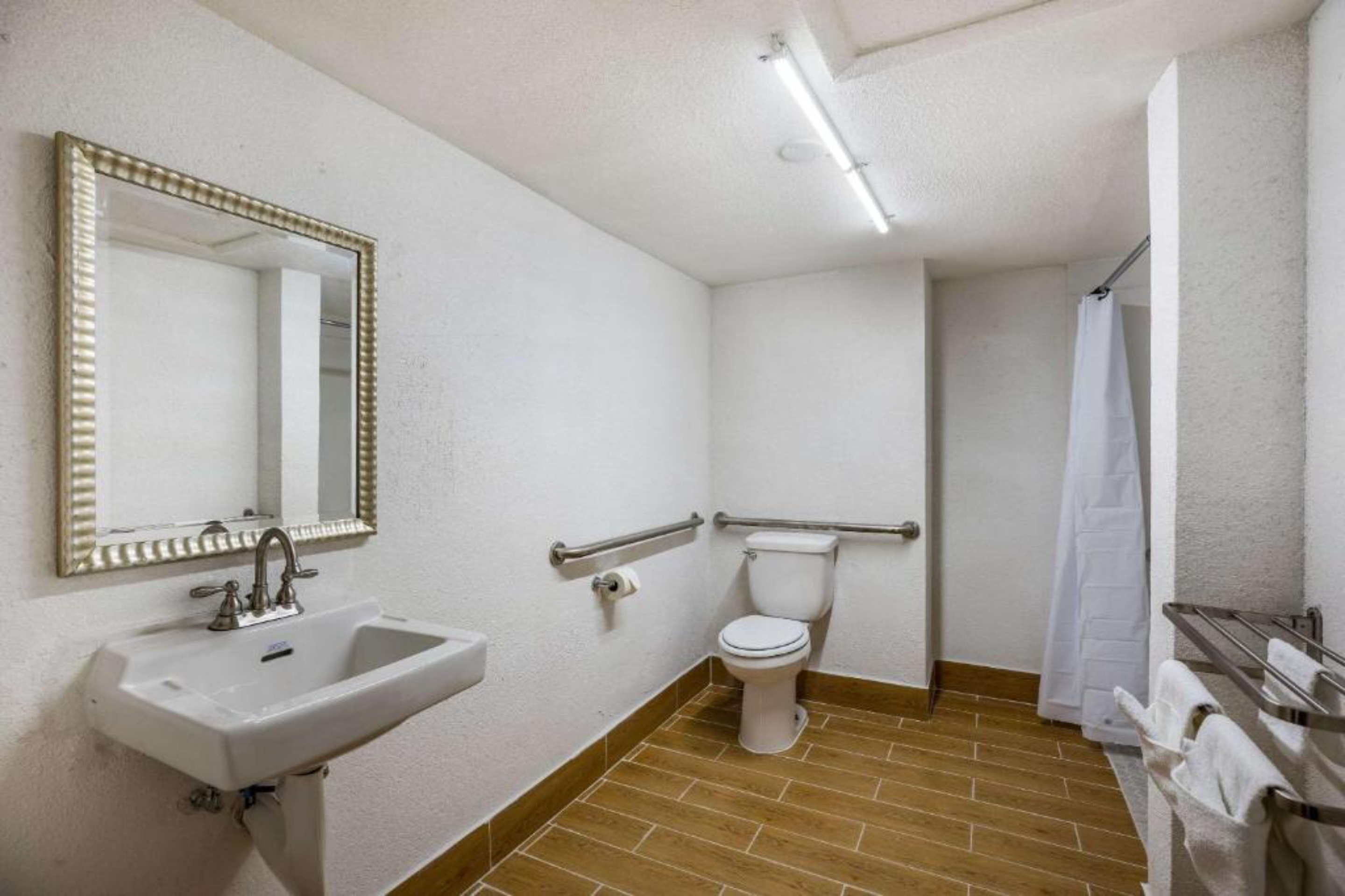 غرفة بسرير مزدوج، OYO Hotel Orlando Airport 4/4