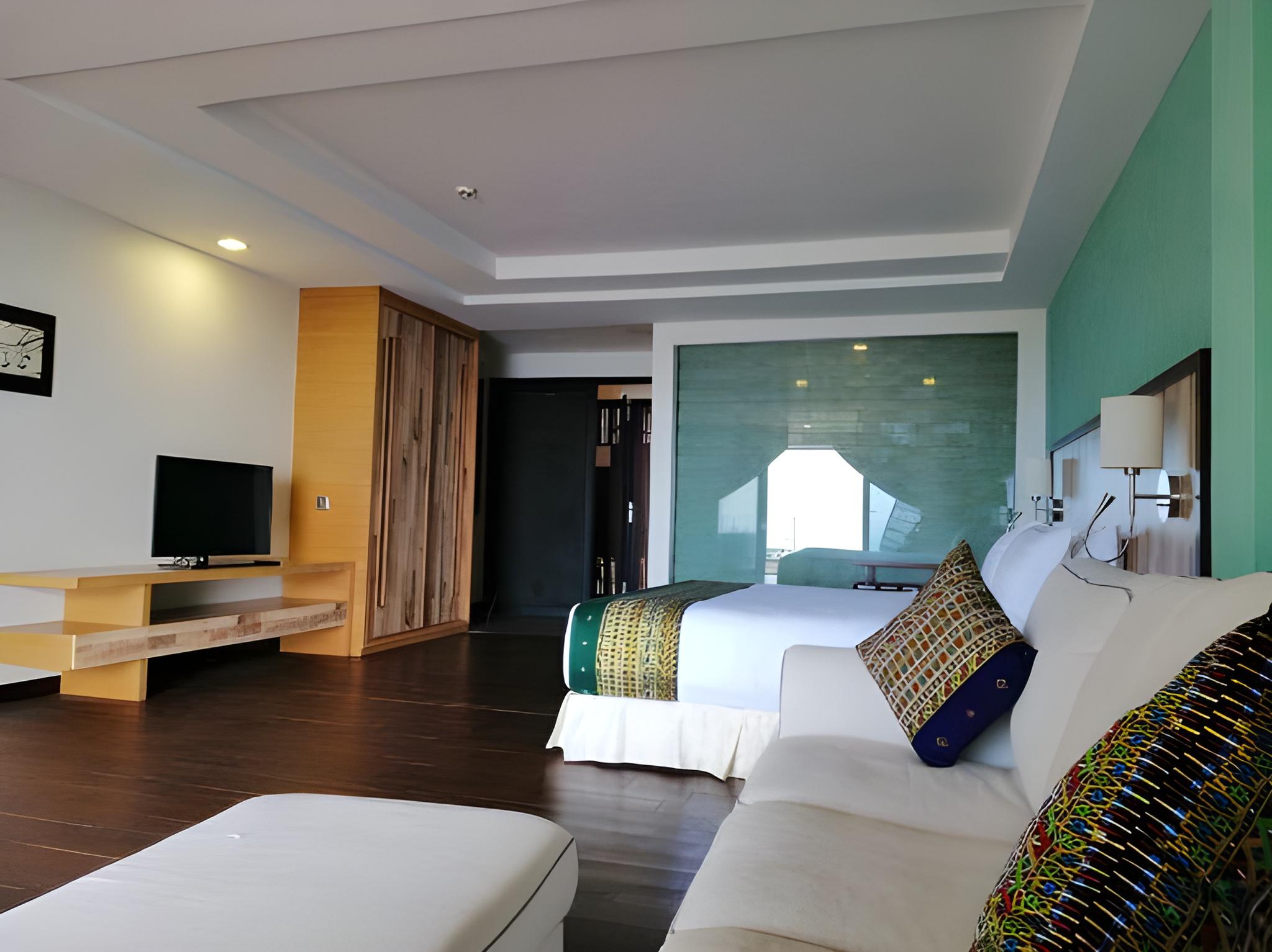 Resort, Suite, King Bed, Main Building
