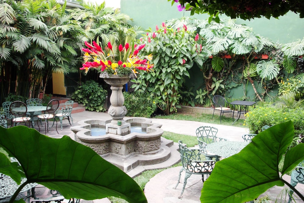 Hotel Casa Antigua 39/50