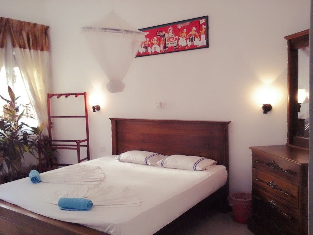 Lagoonvilla Hotel 5/16