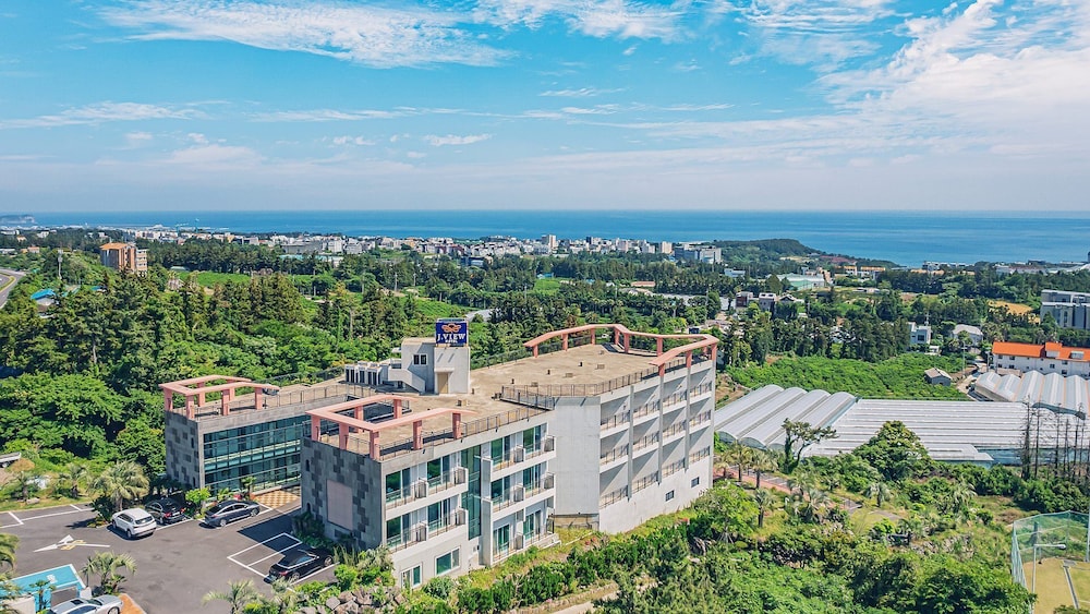 J.View Hotel 39/43