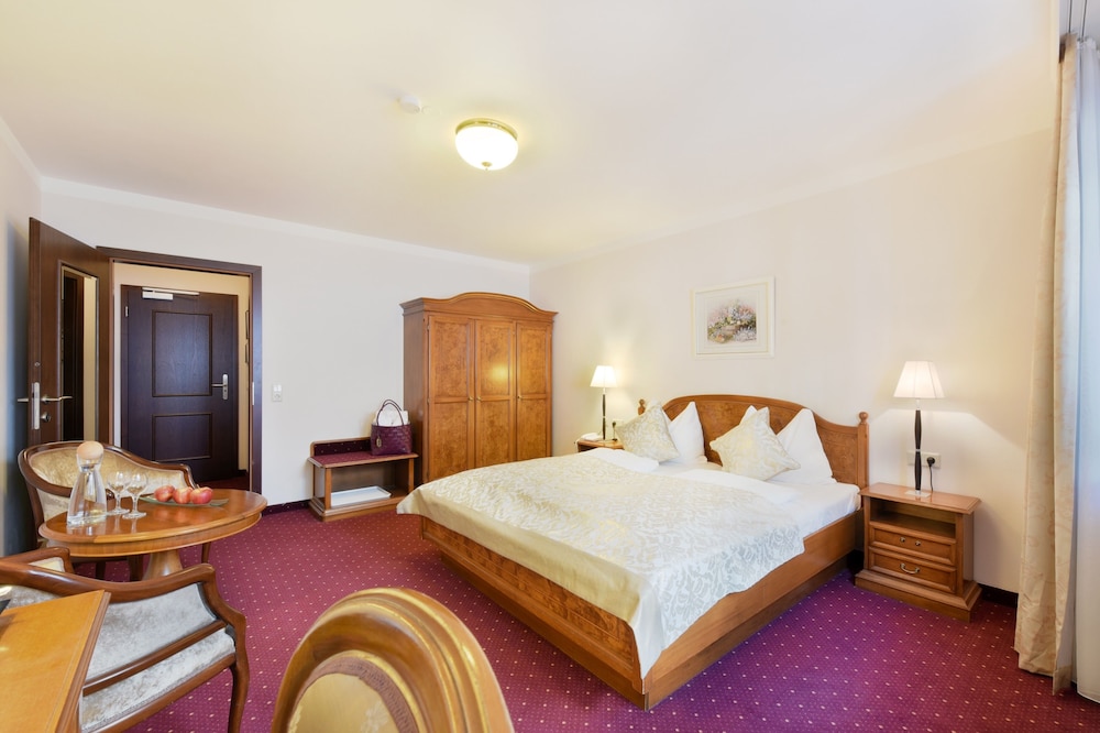 Cella Central Historic Boutique Hotel 13/69