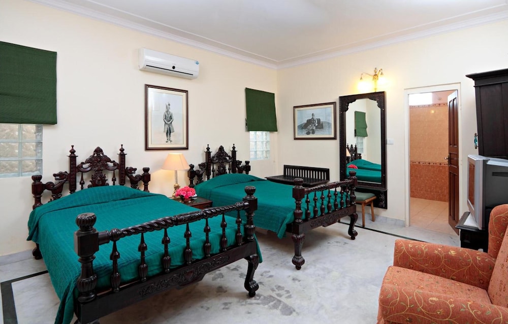 Mandawa Haveli 46/70
