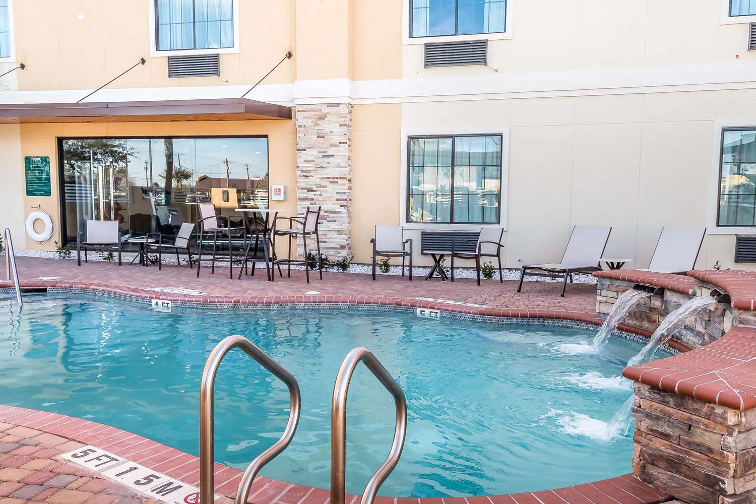 MainStay Suites Edinburg South 6/41
