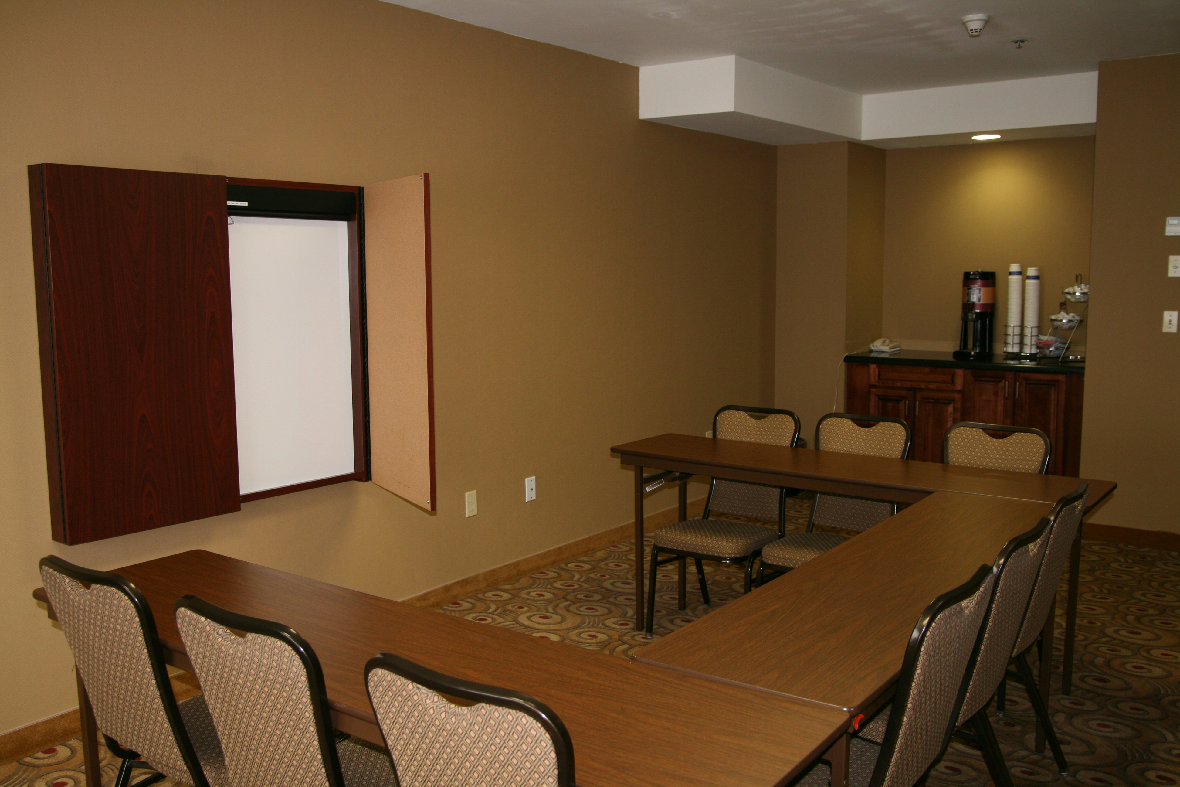 Hampton Inn By Hilton Napanee 10/14