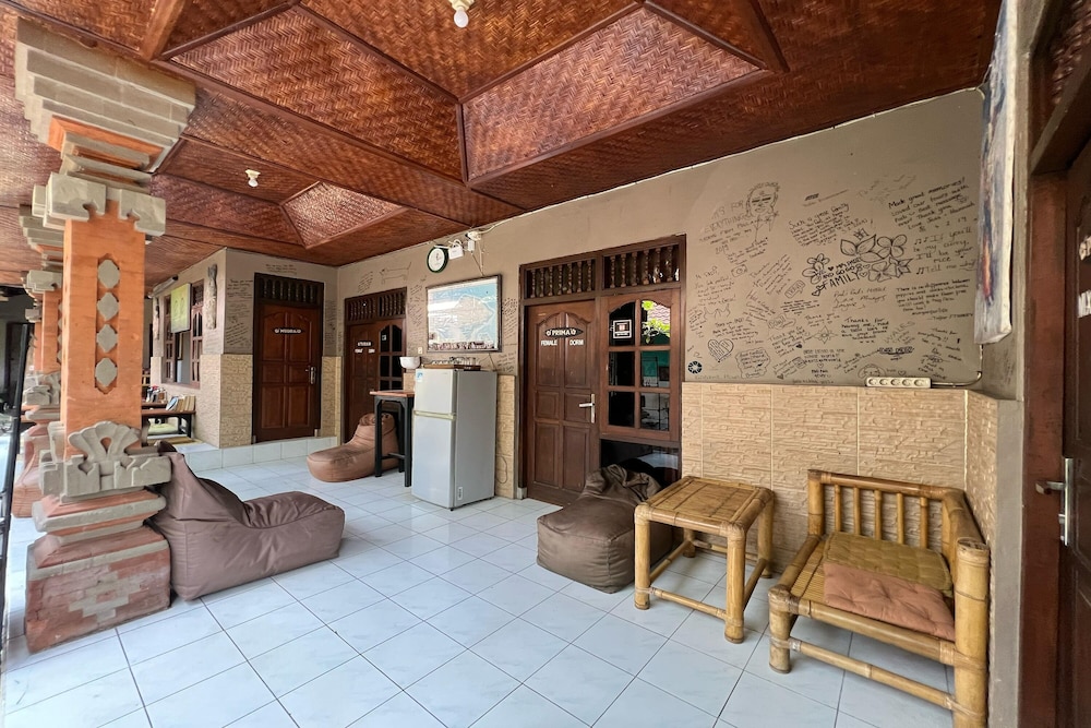 Padi-Padi Backpackers Home 17/50