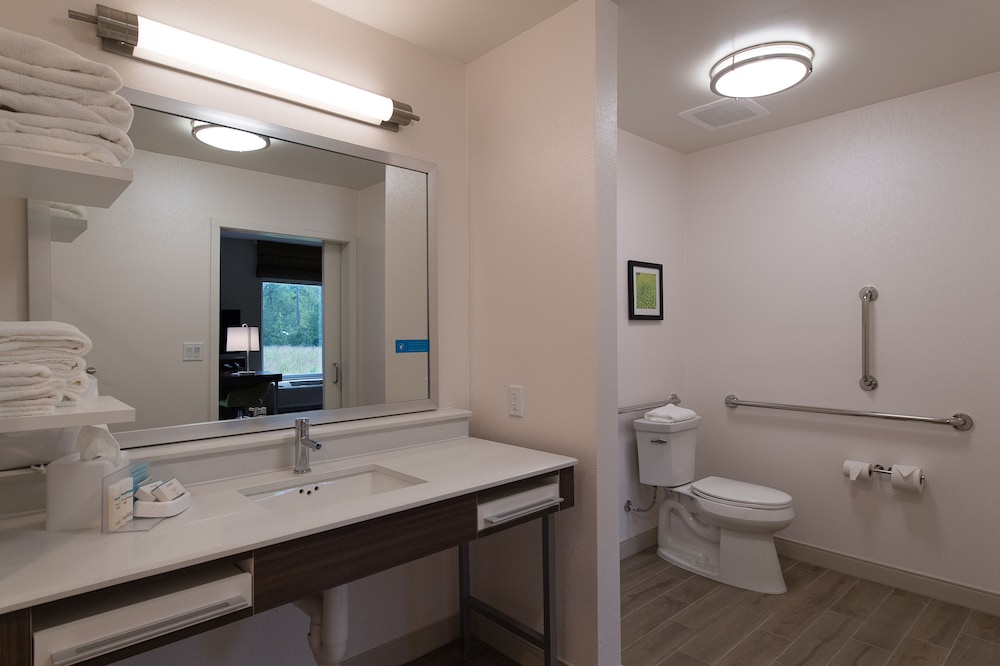 Hampton Inn & Suites Fayetteville 23/46