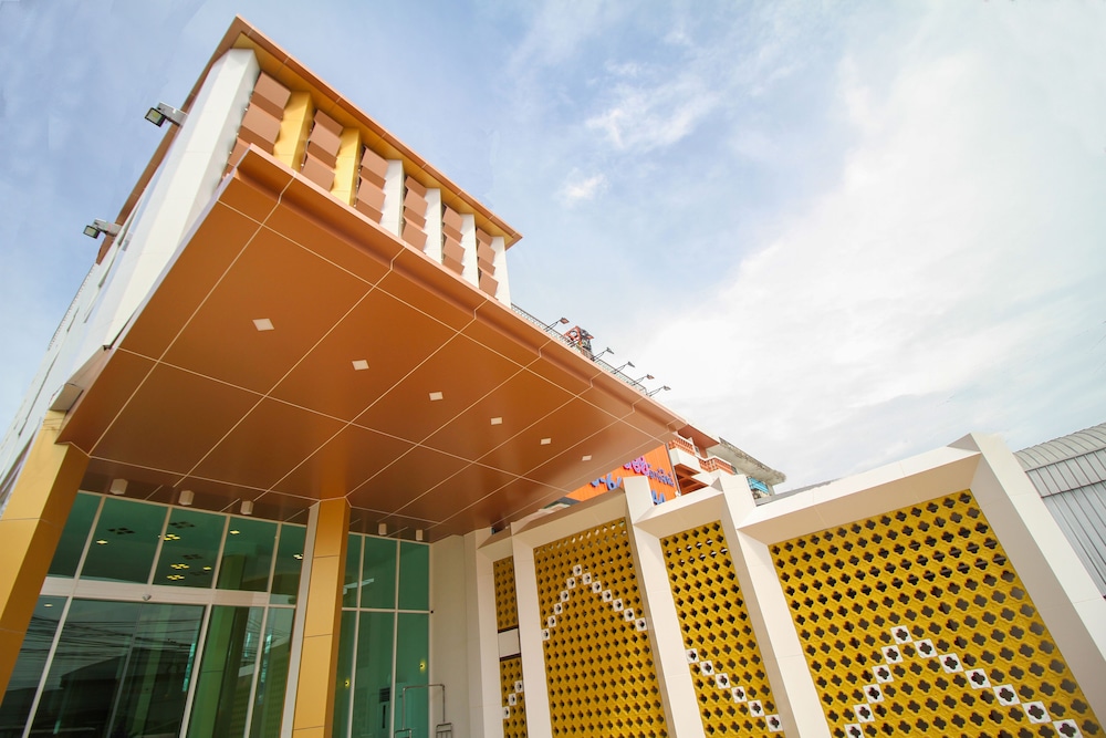 Convenient Grand Plus Hotel Suvarnabhumi 1/44