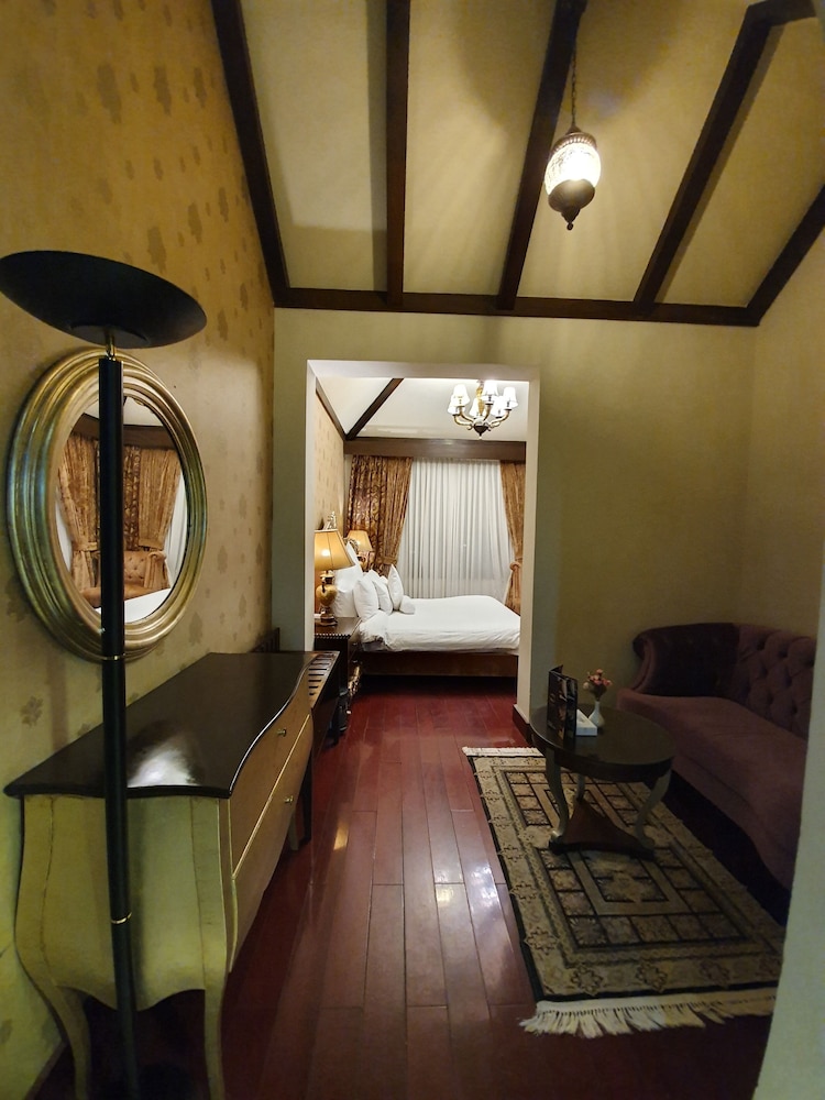 S Chalet Islamabad 35/60