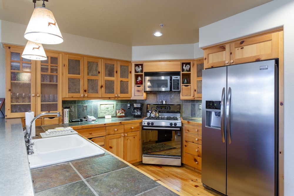 Lodges At Deer Valley 70/81