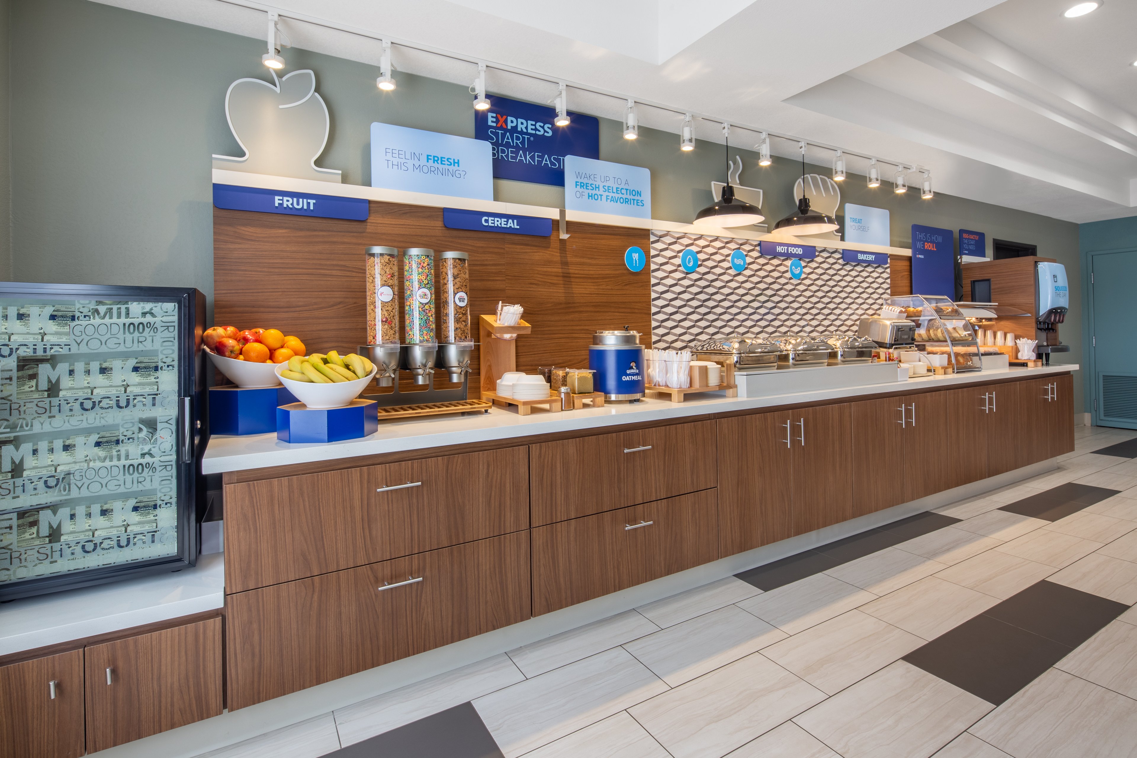 Holiday Inn Express Hotel & Suites Surprise 10/57