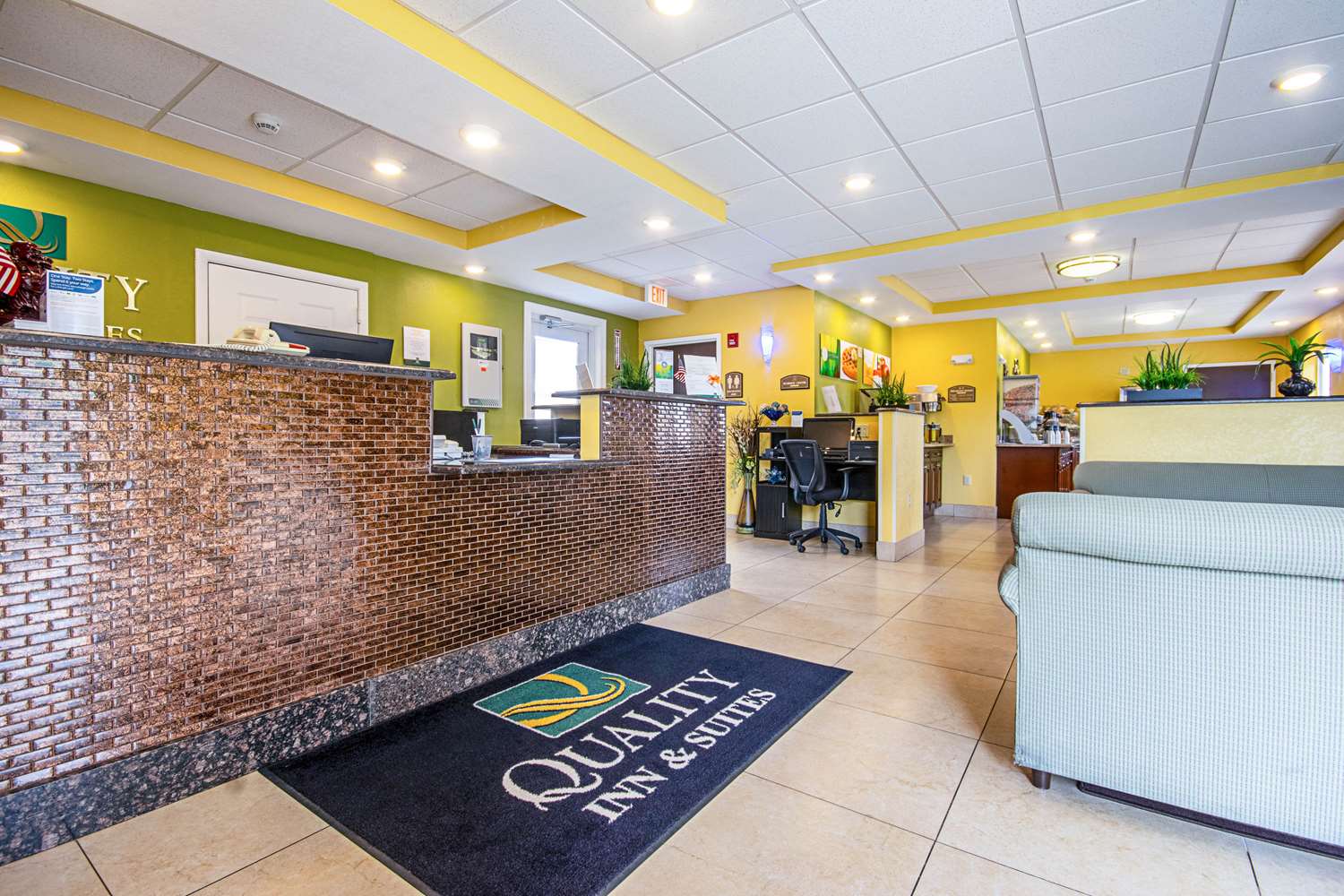 Quality Inn & Suites Glenmont - Albany South 2/14