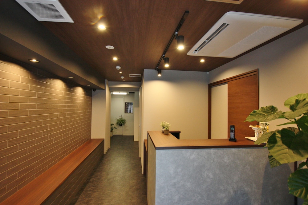 Forest Inn Tenjin Minami 10/60