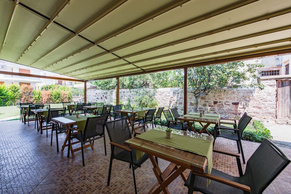 Elia Hotel 34/50