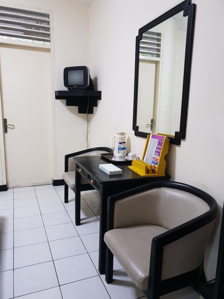 Hotel Cisarua Indah 21/36