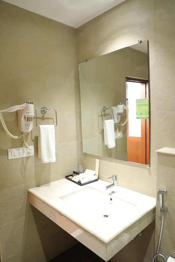 Asia Health Resorts and Spa 16/70