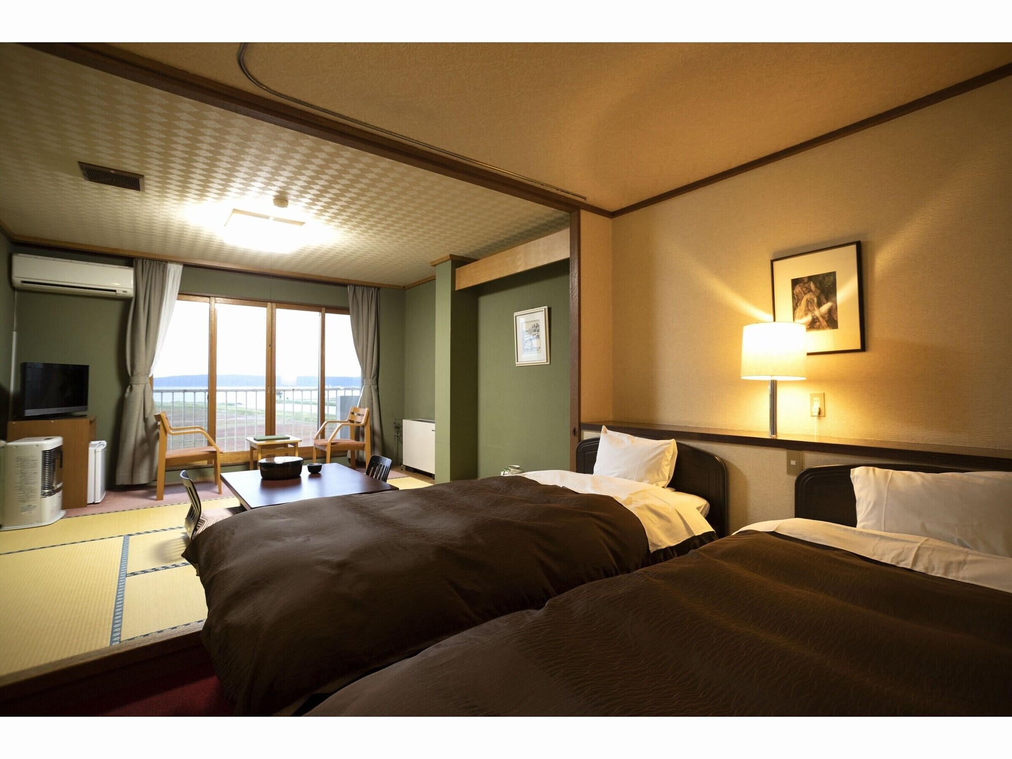 Japanese Western, New, Superior, 2 Futon Beds, Lake View