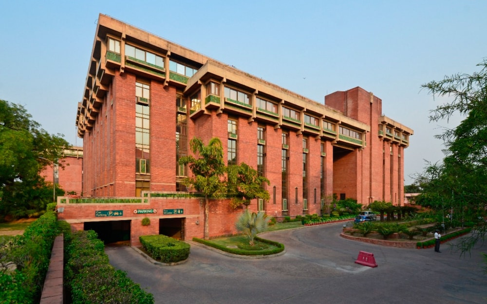 Goldfinch Hotel Delhi NCR in FARIDABAD