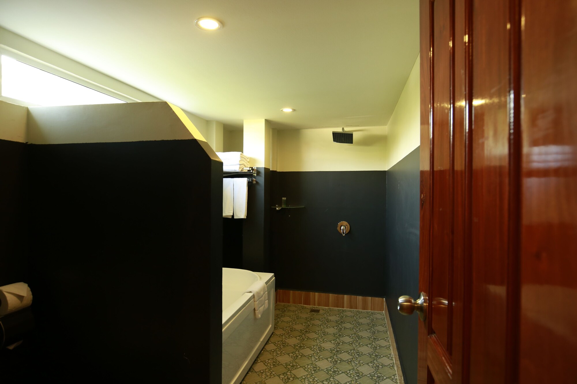 غرفة ديلوكس ثلاثية بسرير كينج وسرير فردي، Chheng Residence 3/3