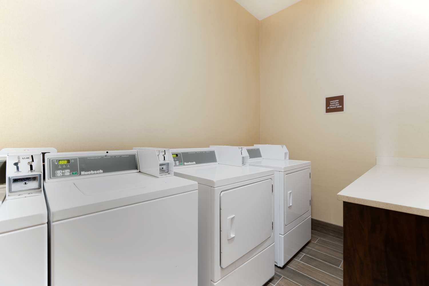 Best Western Plus Moosomin Hotel 10/19