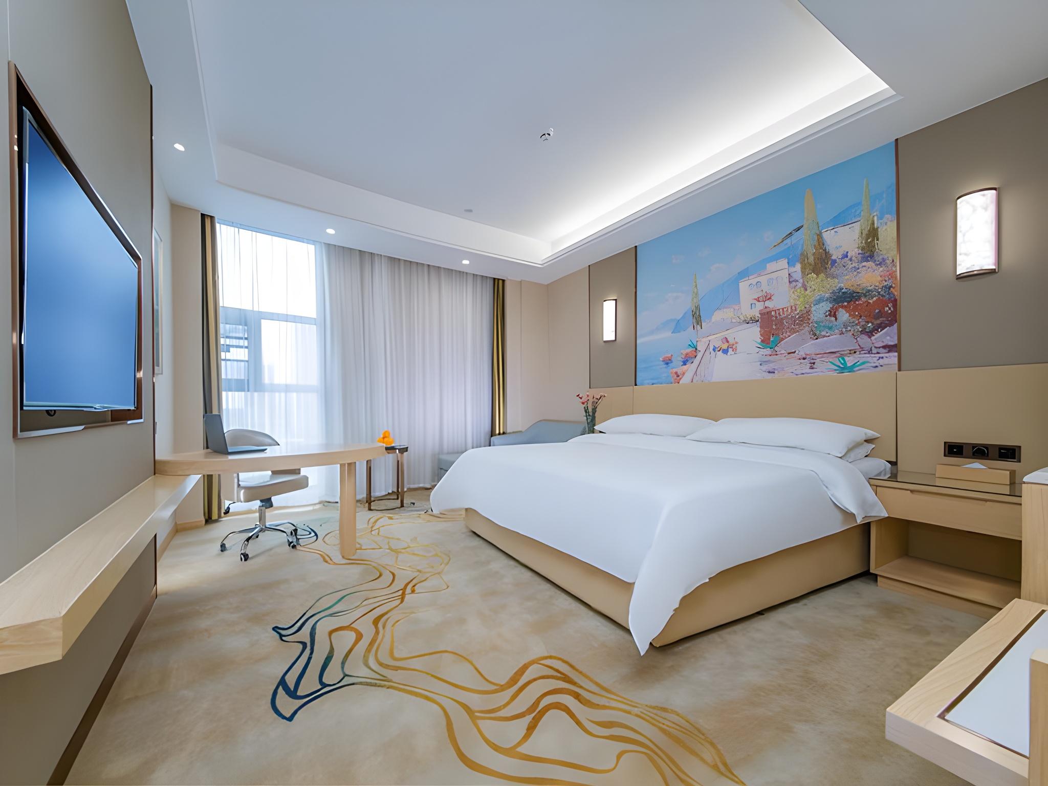 Vienna International Hotel (Huanggang Normal College Ruitian Plaza) 22/39