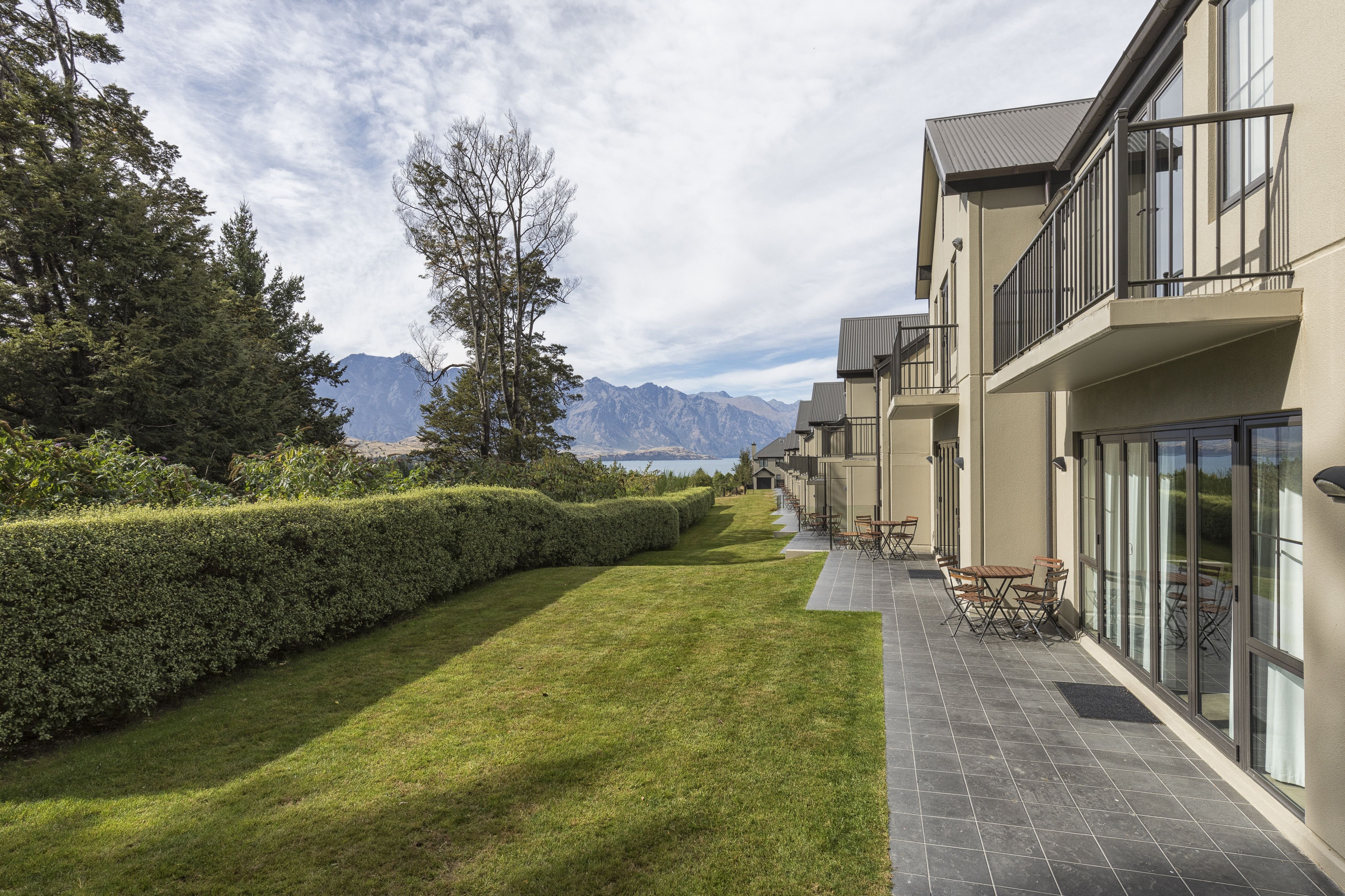 Platinum Queenstown Villas 3/4