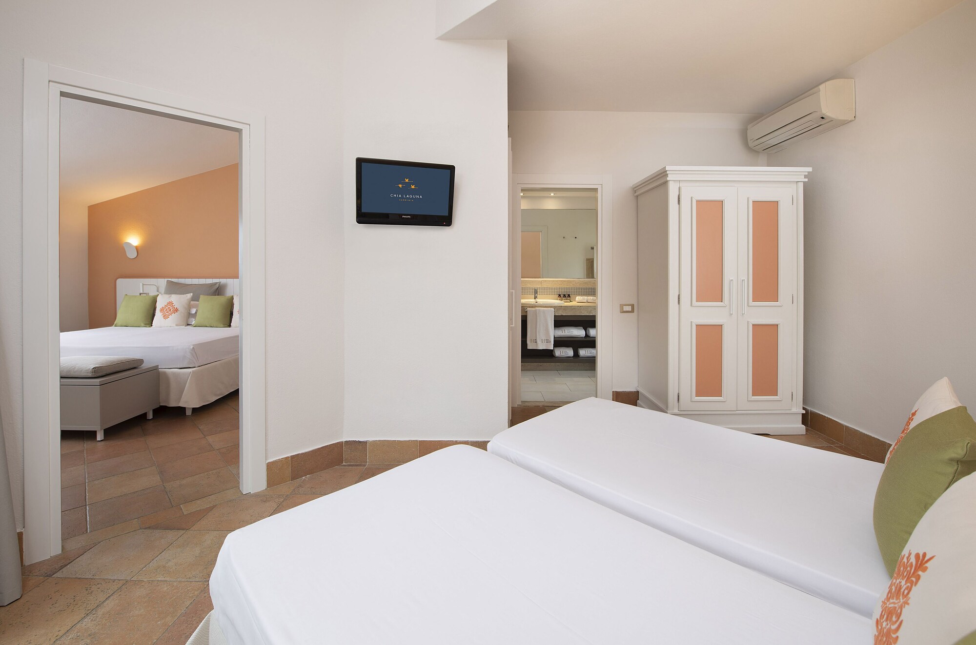 غرفة كلاسيكية عائلية بسرير مزدوج، Chia Laguna - Hotel Village 3/10