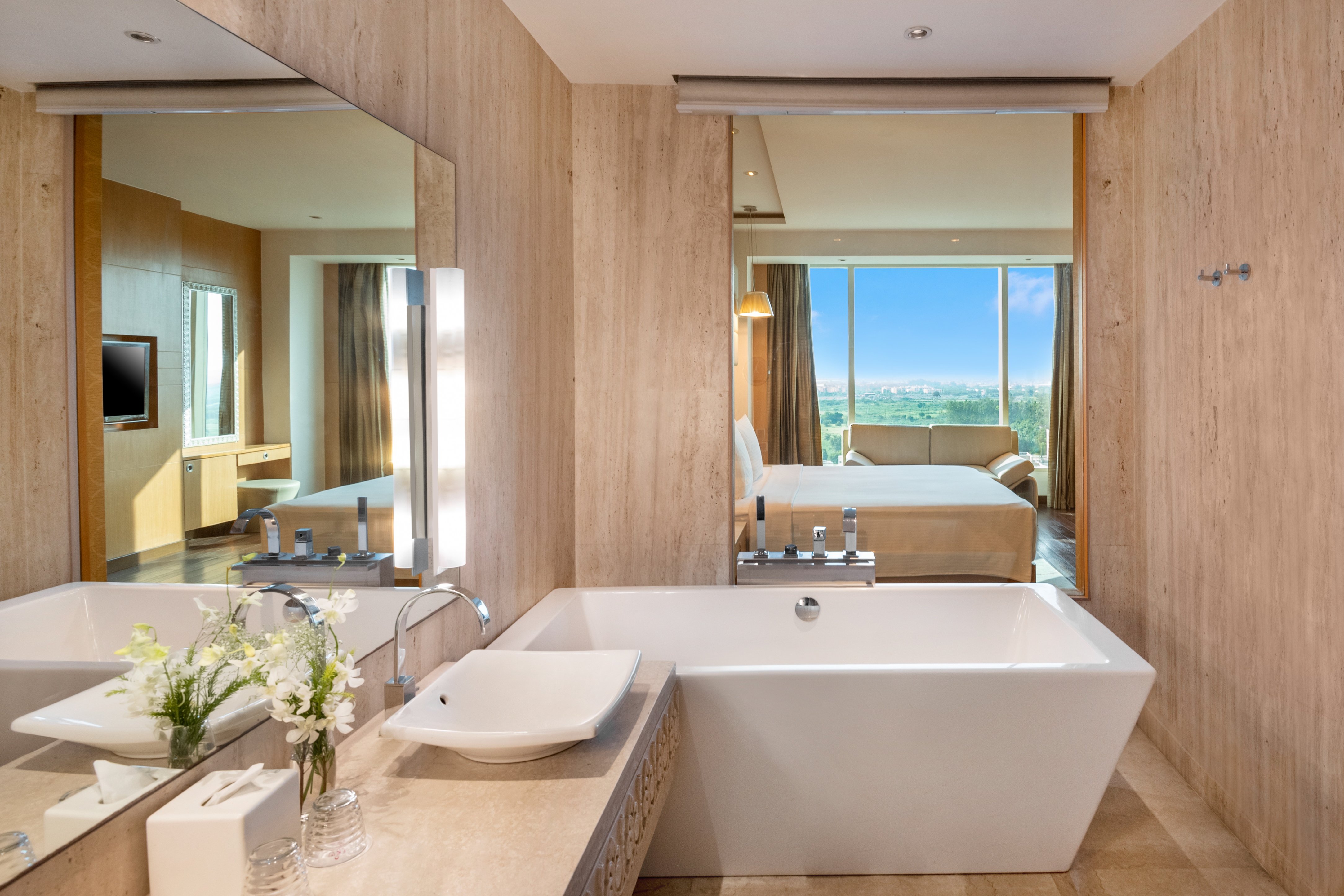 CROWNE PLAZA GREATER NOIDA 77/78