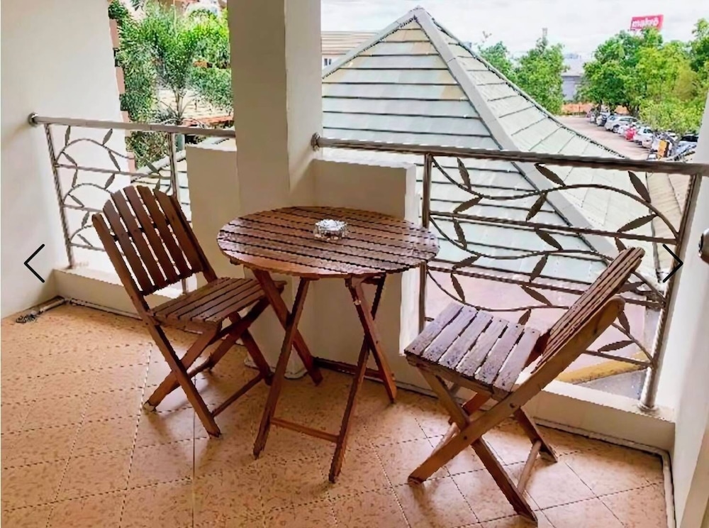 Sabai Hotel 35/50