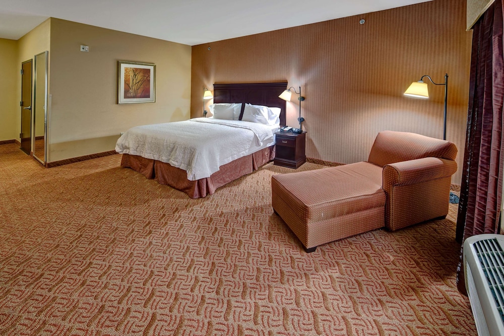 Hampton Inn and Suites Corsicana 28/62