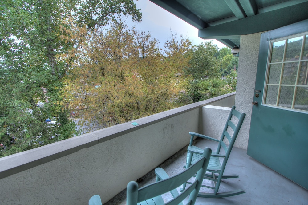 The Historic Gatlinburg Inn 10/66