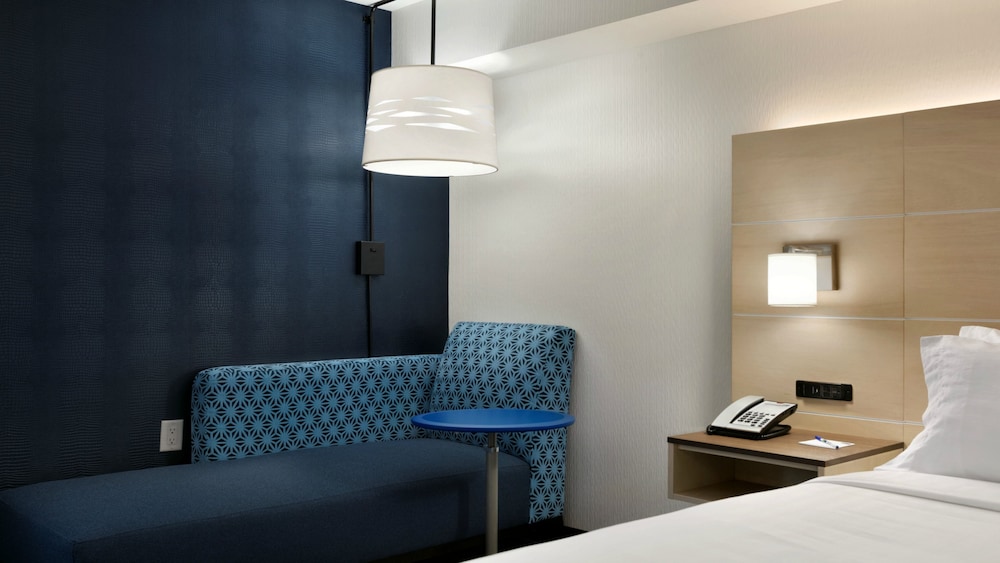Holiday Inn Express Williamsburg Busch Gardens Area Ex Quality Inn At Kingsmill Busch Gardens Area 44/63