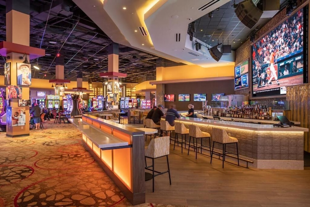 Derby City Gaming & Hotel - A Churchill Downs Property 19/23