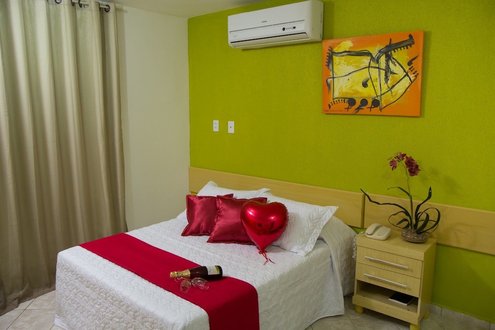 Croa Mares Hotel 12/60