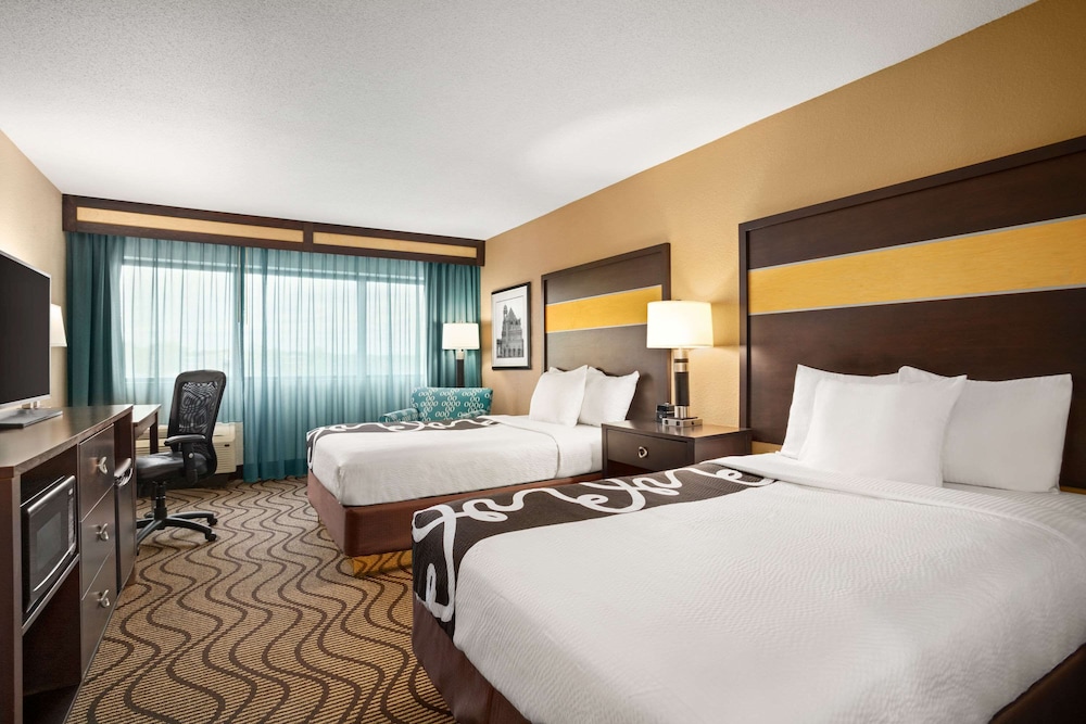 La Quinta Inn & Suites by Wyndham Richmond-Midlothian 12/36