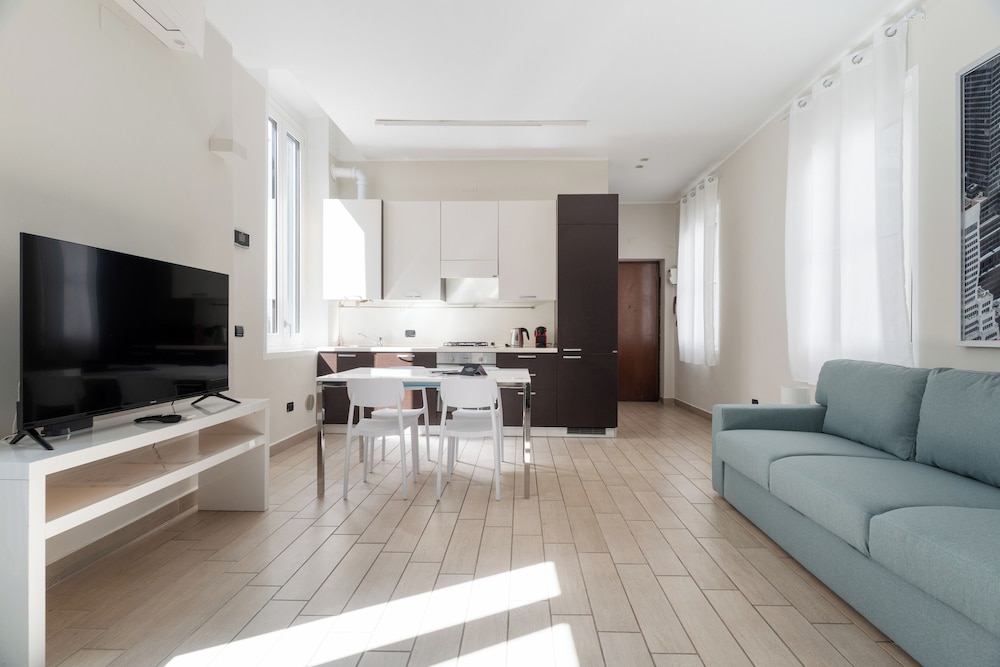 Brera Apartments In Nerino 30/50