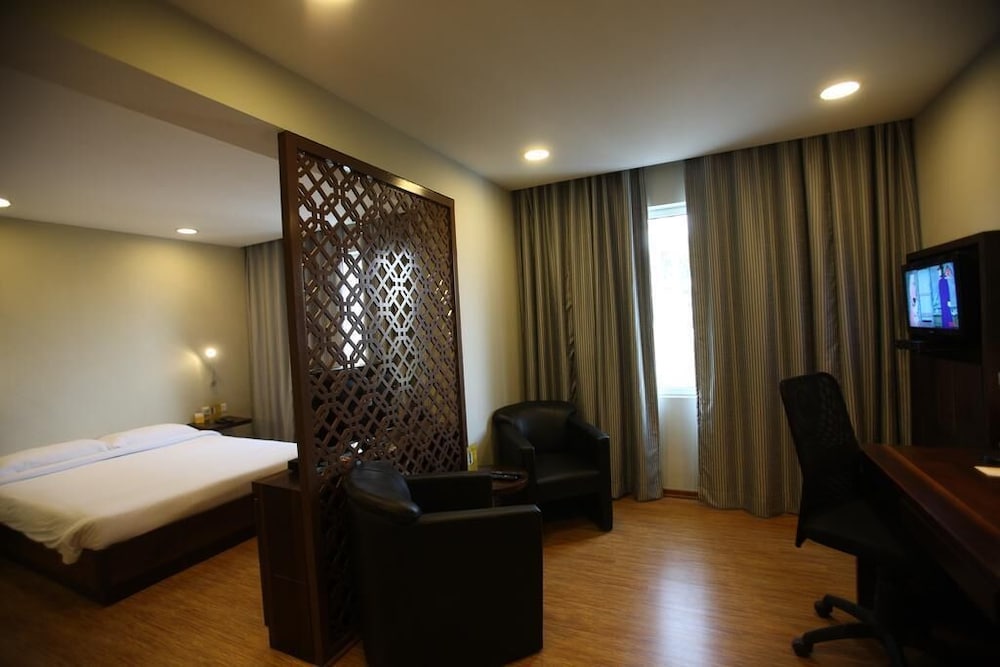 Keys Hotel Pimpri Pune 27/59